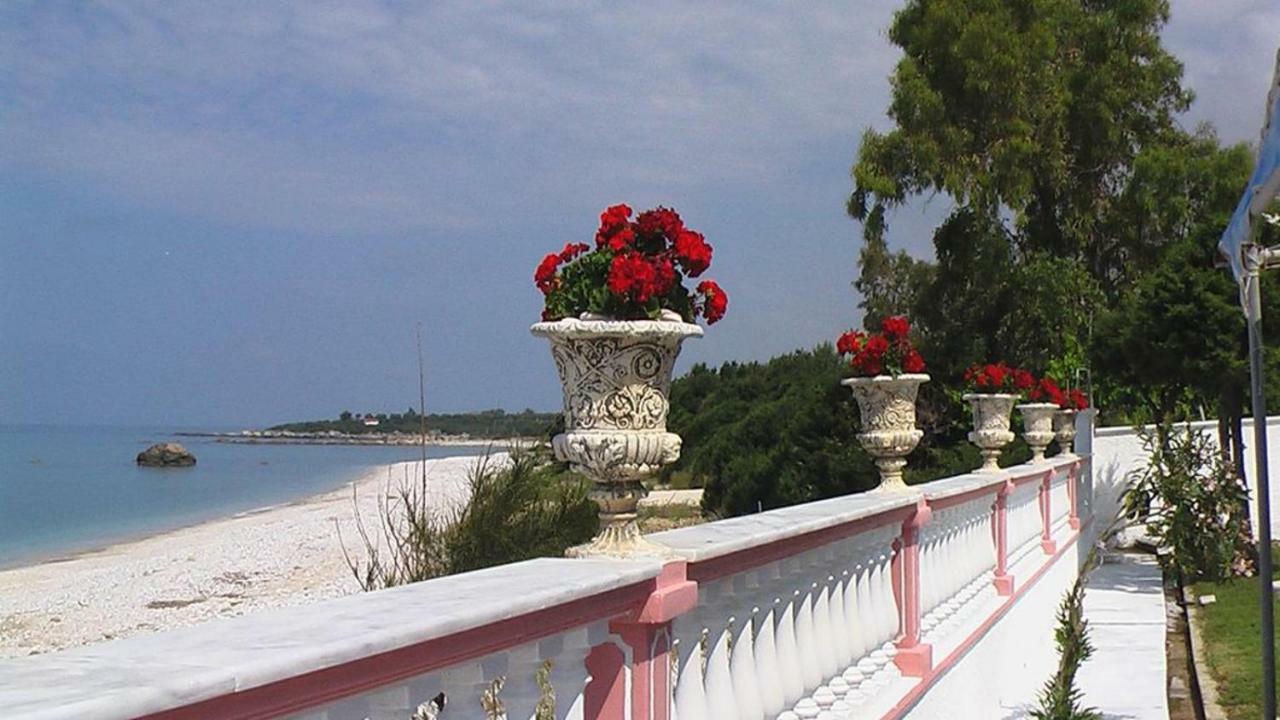 Villa Isabel Ríza Esterno foto